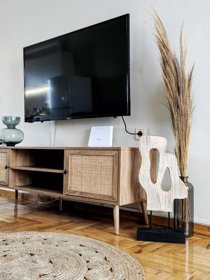Funky Boho Kallithea Loft