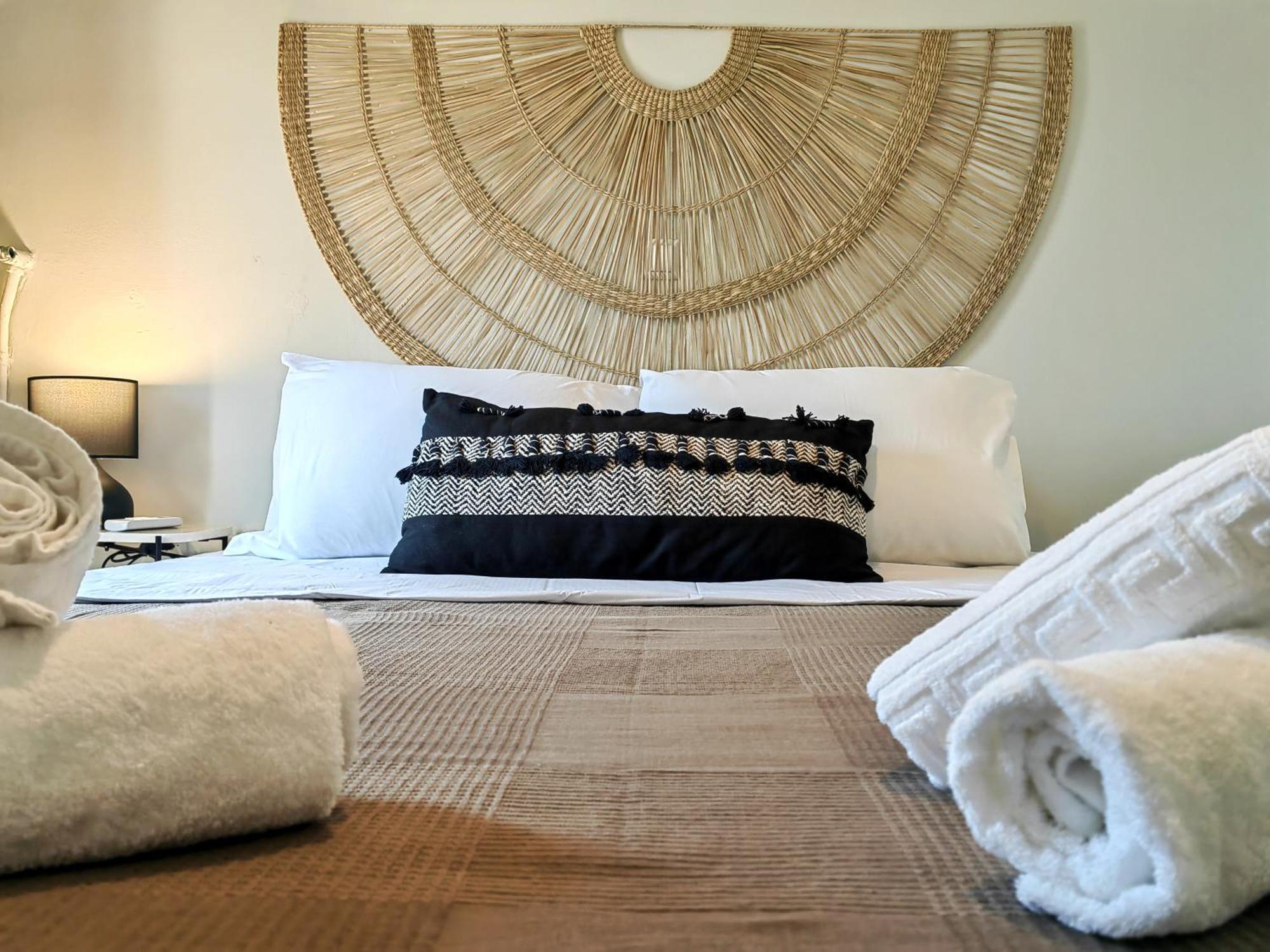 Apartment Funky Boho Kallithea Loft